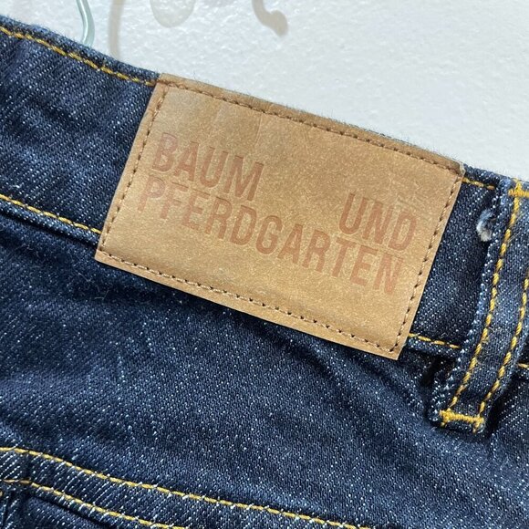 BAUM UND PFERDGARTEN Nara Wide-Leg Ankle Crop Dark Denim Jeans Sz 34 (US 2) - Picture 10 of 15